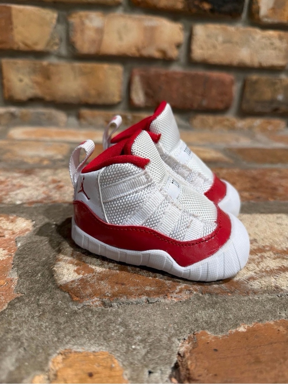 Air Jordan 11 Retro CB 'Cherry' Sz 2C